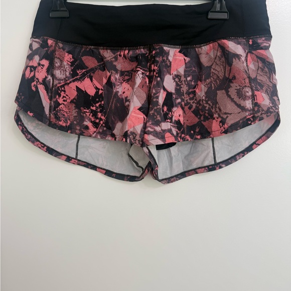 lululemon athletica Pants - lululemon athletica Speed Up Black/Pink Shorts Size 6